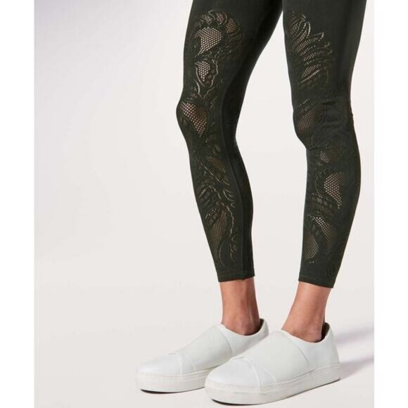 LULULEMON Reveal Tight *Lattice Paisley 28" Size 4 Evergreen - Picture 4 of 9